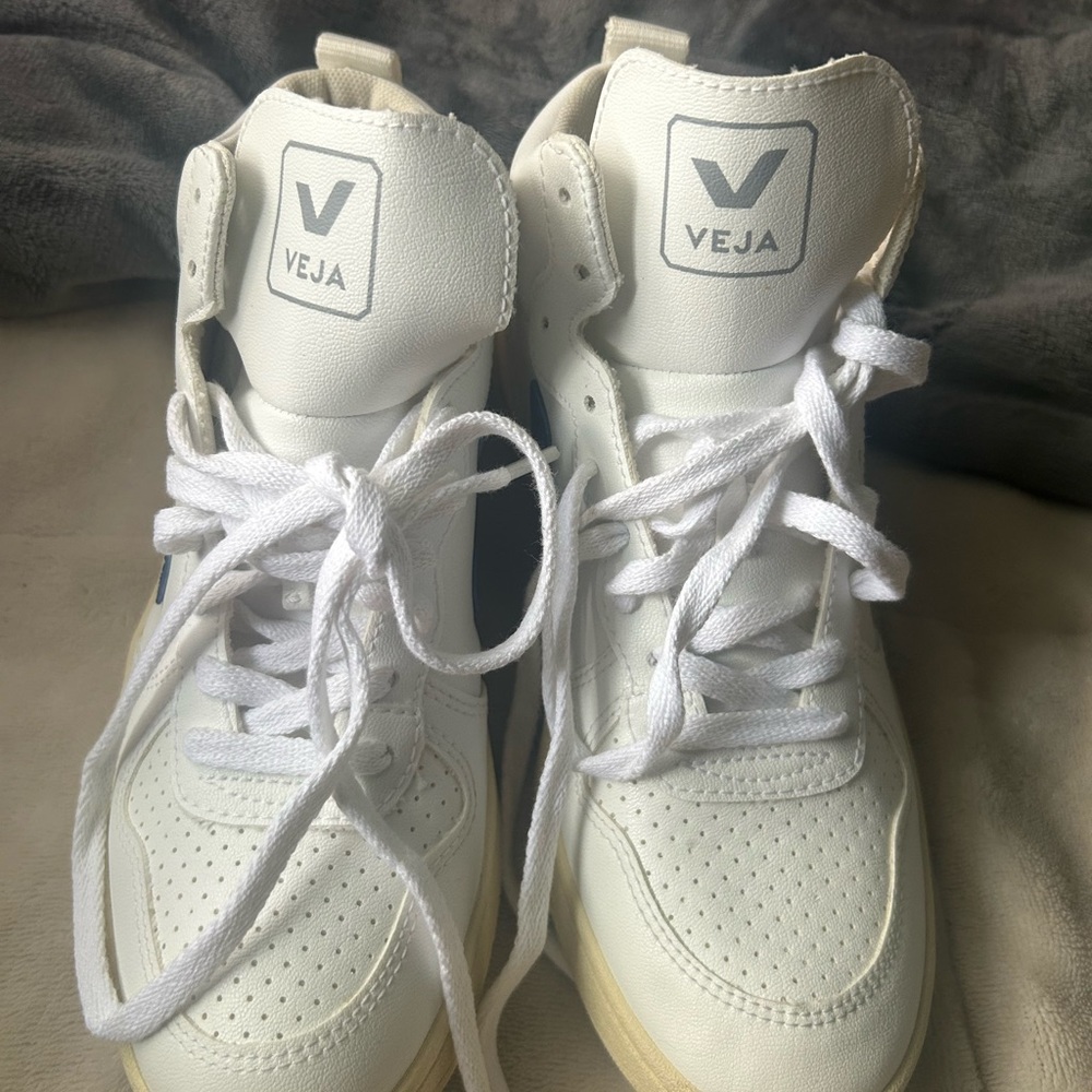 Veja Cream High-Top Sneakers